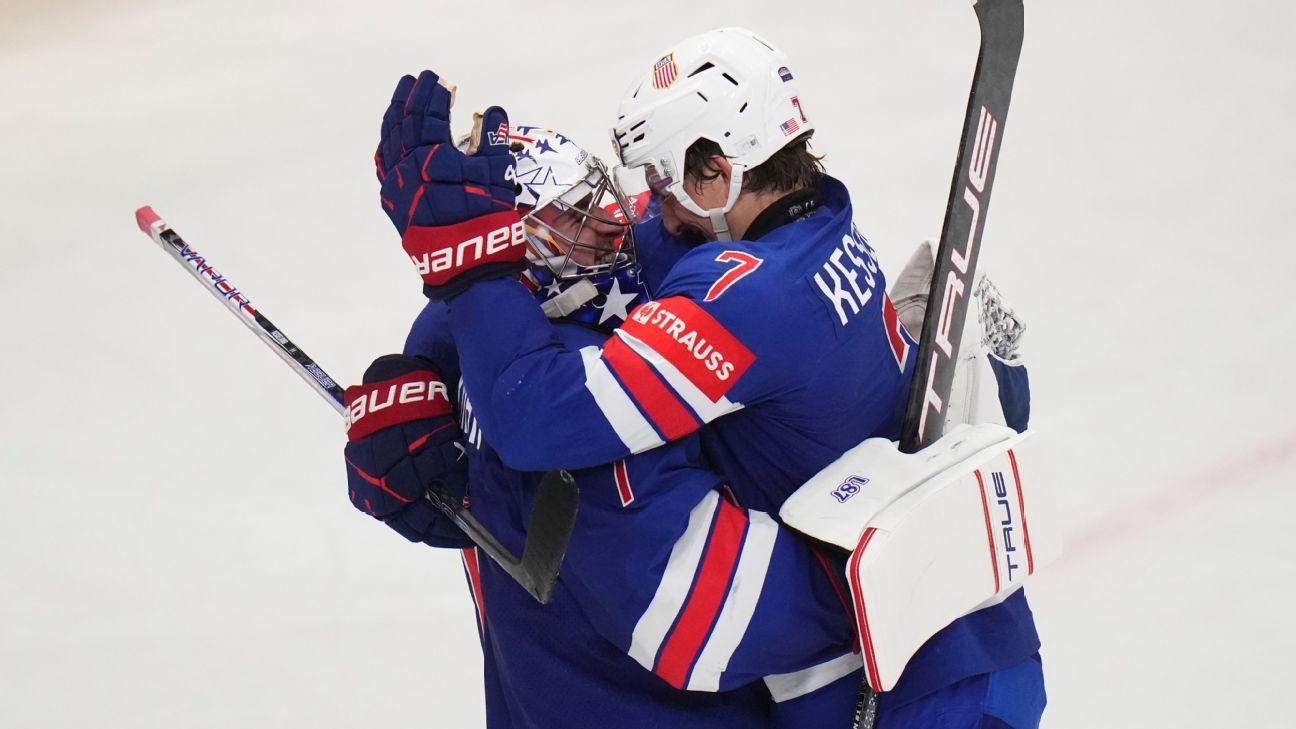U.S. routs Sweden to reach hockey worlds final