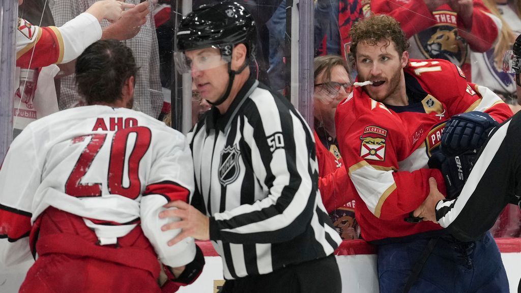 Hurricanes: ‘Tough look’ not sticking up for Aho