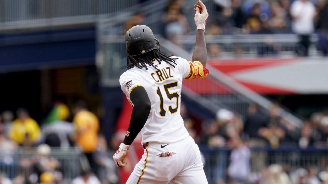 Cruz crushes 122.9 mph HR, breaking own mark