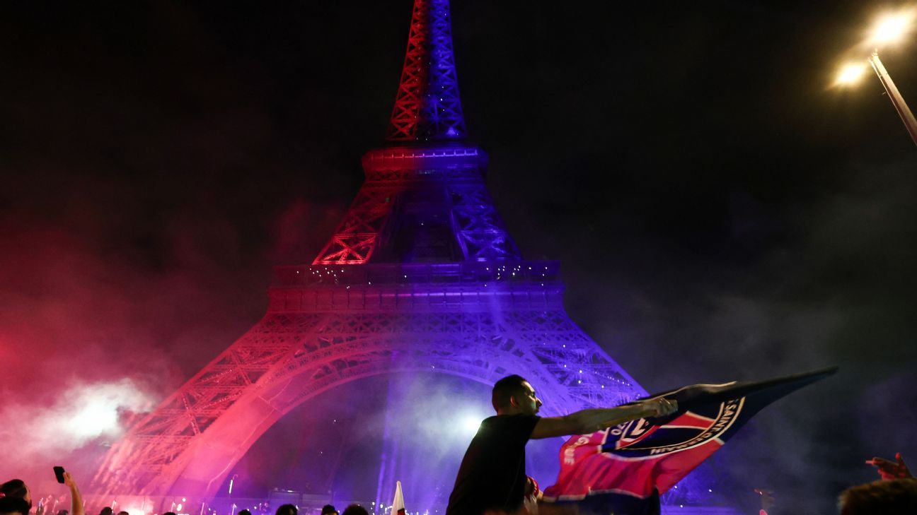 PSG fans clash with police in Paris after UCL win