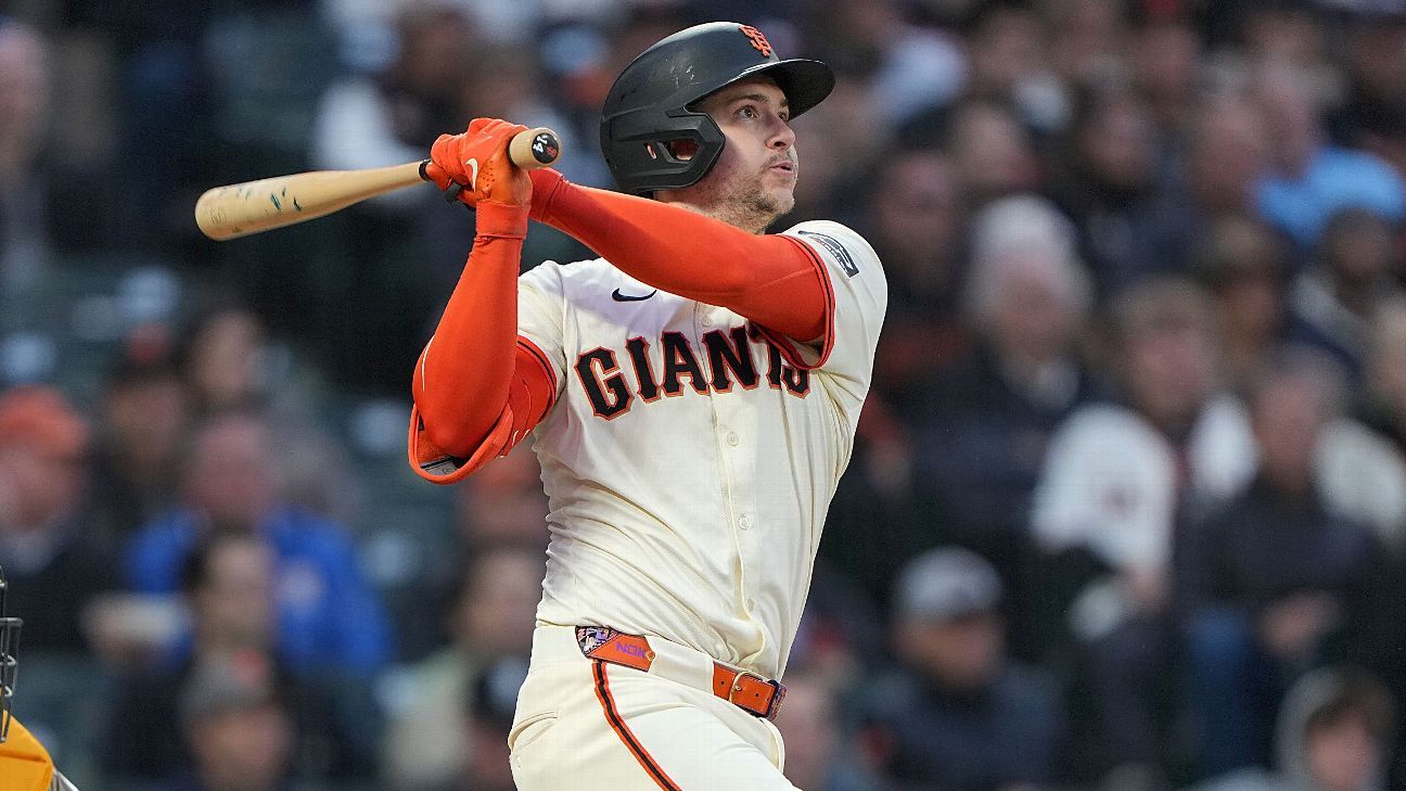 Giants place catcher Bailey (neck) on 10-day IL
