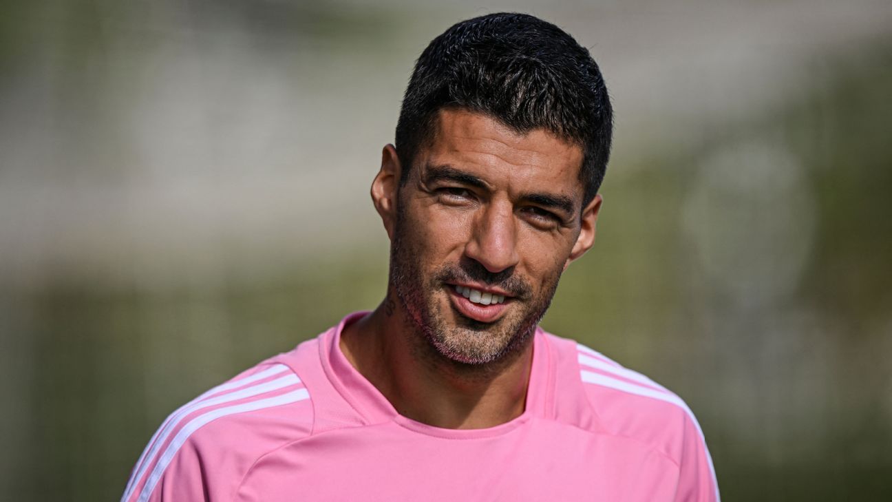 Suárez afirma: clubes brasileiros são exigidos a conquistar todos os títulos.