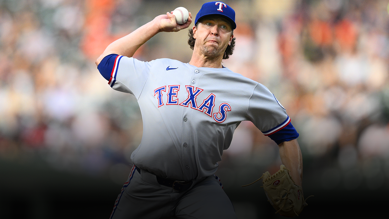 DeGrom flirts with no-no, leaving Rangers in awe