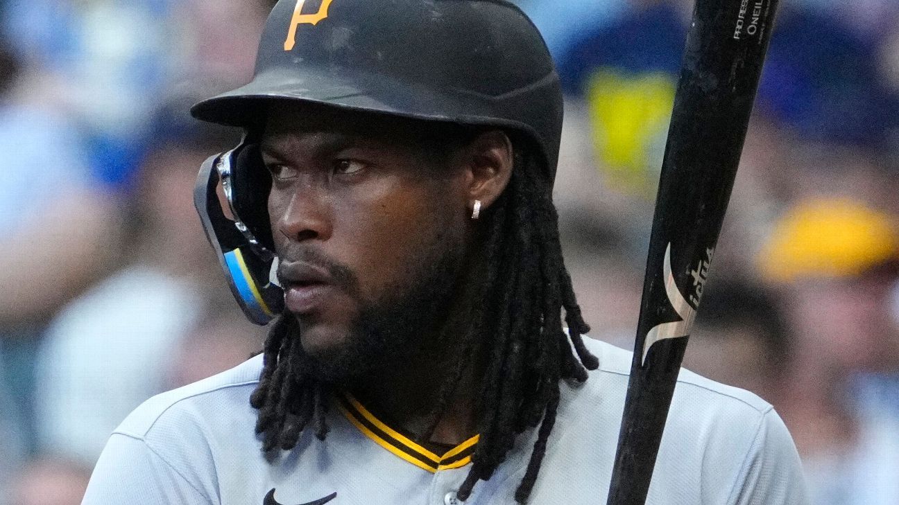 Pirates remove Cruz after he loses track of outs