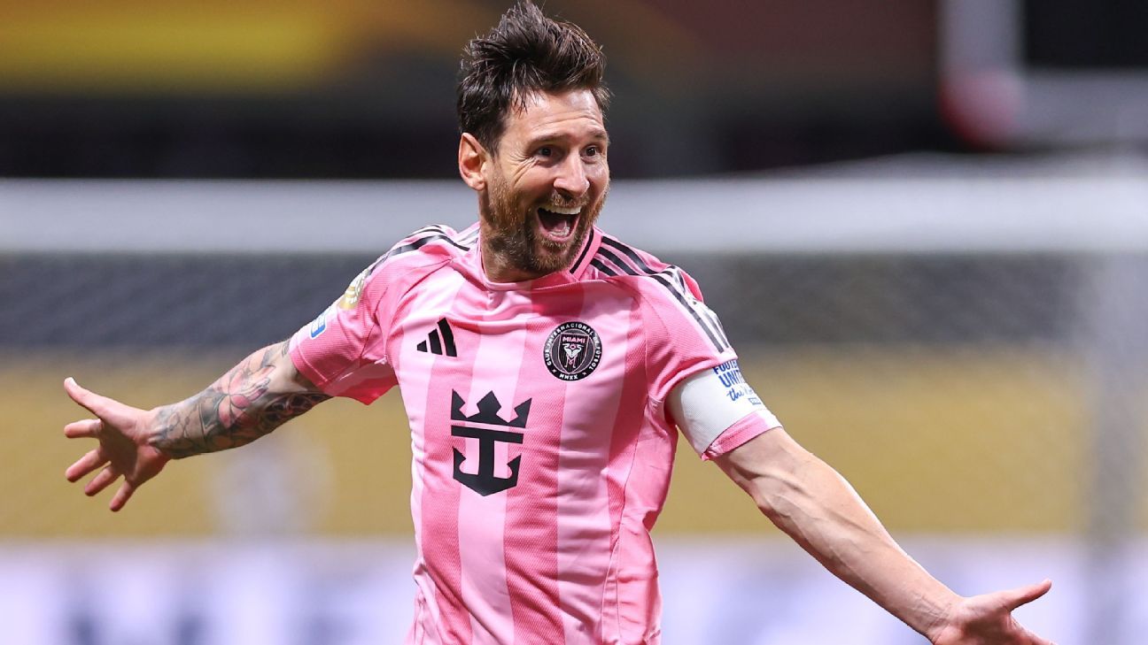 Happy birthday! Newell’s name stand after Messi