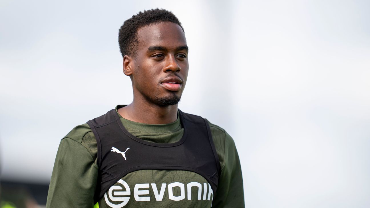 Dortmund announce Jamie Gittens exit for Chelsea