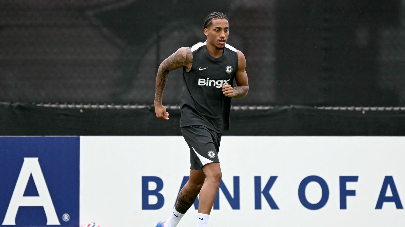 Treinador do Chelsea fala sobre João Pedro contra o Palmeiras: 