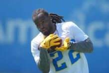 Sources: Giants signing RB Najee Harris to one-year deal