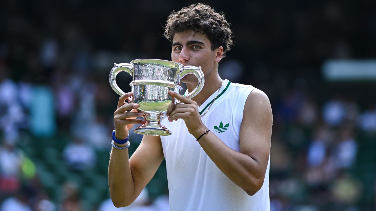 Ayollar keksa erkaklarni erkalaydilar