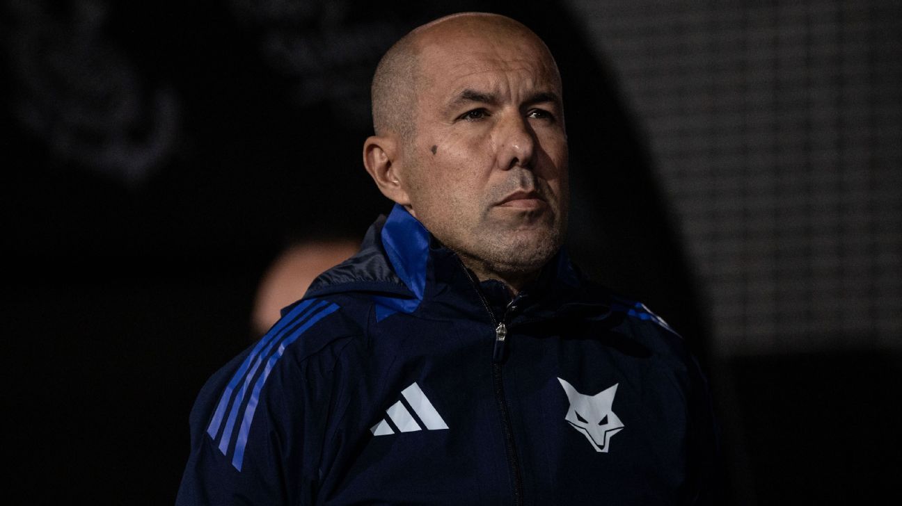 Cruzeiro vê Leonardo Jardim em alta no mercado e busca renovar por valorização