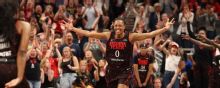 Sin Caitlin Clark, Indiana Fever vencen a Las Vegas Aces
