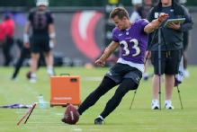 Ravens' Loop misses two FGs, booed amid job security questions