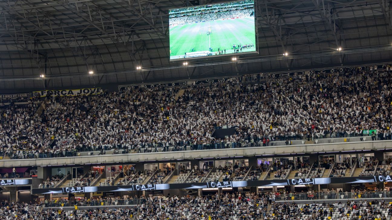 Torcida do Atlético-MG desafia Flamengo para confronto decisivo na quarta-feira.