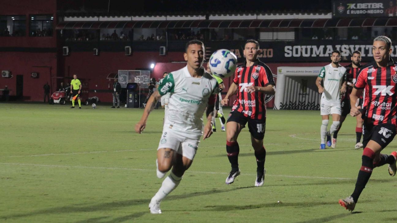 Palmeiras empata com o Vitória em jogo pelo Brasileirão com reservas em campo.
