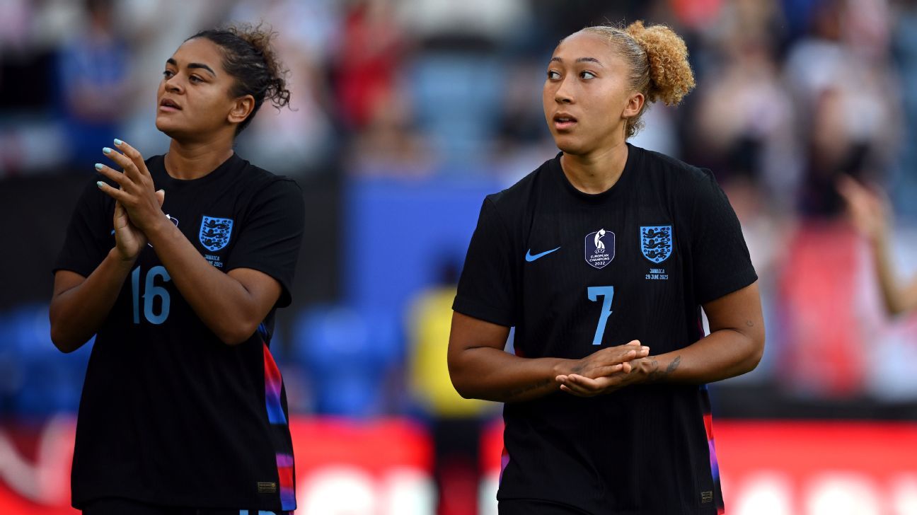 Jess Carter (izquierda) Lauren James (derecha) ayudaron a Inglaterra a defender su título del Campeonato Europeo en Suiza.