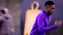 Atacante do Corinthians lesiona o joelho em treino e vai passar por cirurgia