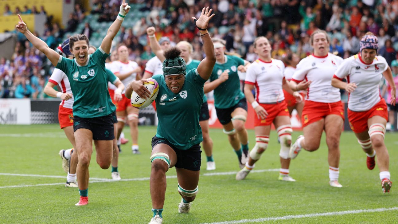 Grace Moore anotó el quinto try de Irlanda, dominando a España en Northampton.