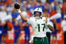 Former USF QB Brown follows coach Golesh, commits to Auburn