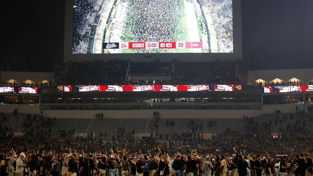 SEC fines Mississippi St. 0K for field storming