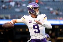Vikings' McCarthy set for on-field work, Wentz being examined