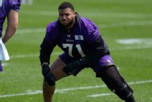 Christian Darrisaw, Harrison Smith to play vs. Bengals, sources say