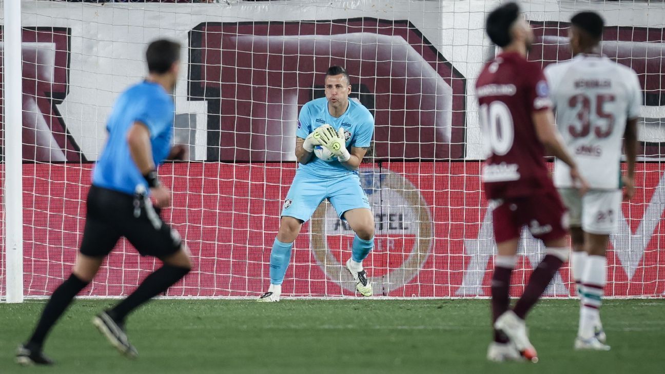 Fábio confia no Maracanã para Fluminense virar mata-mata contra Lanús na Sul-Americana: 'A história diz'