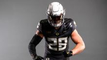 Oregon's Phil Knight tribute leads best Week 4 college football unis