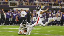 New kicker Romo acclimating to Falcons after record debut