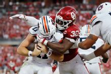 Oklahoma swarms Auburn in record 10-sack night, moves to 4-0