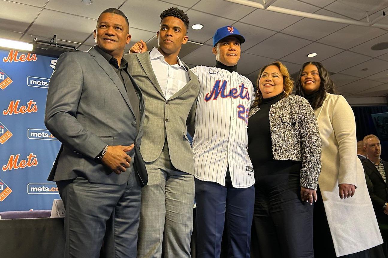 Juan Soto con su familia
