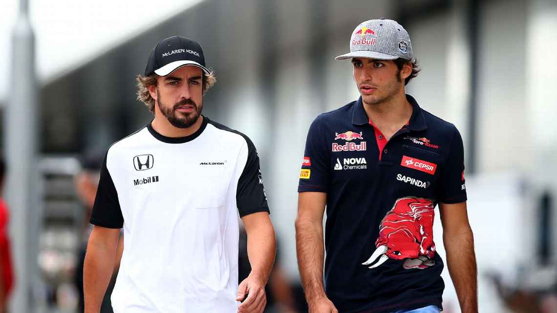 Carlos Sainz y Fernando Alonso en la parrilla de F1
