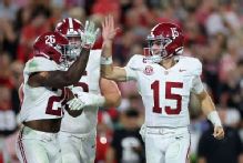 Alabama snaps Georgia's home winning streak with upset win