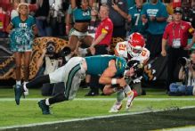 Jags' Trevor Lawrence stumbles, recovers for winning TD