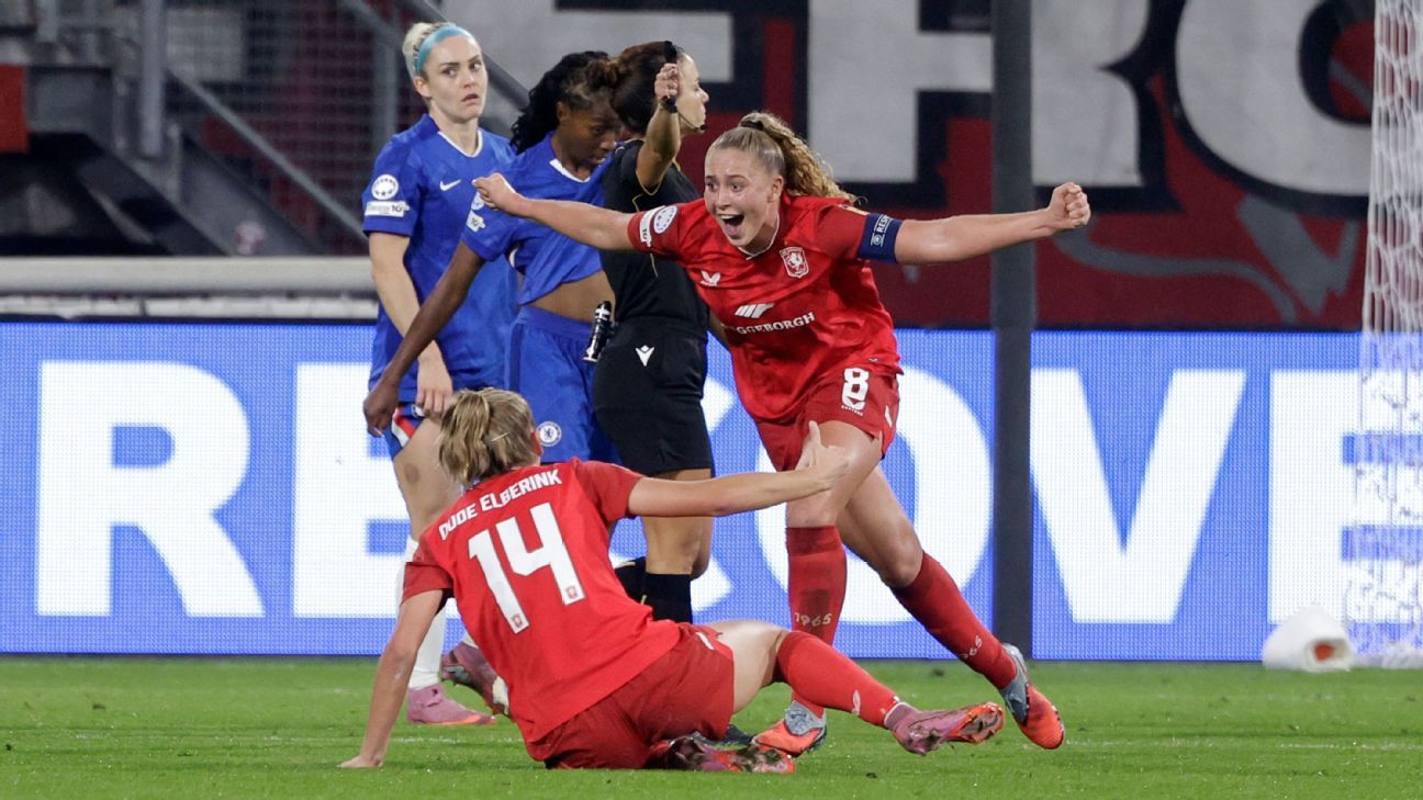 FC Twente viert punt tegen Chelsea met Sushi: "Wedstrijd was genieten"