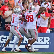 Ohio State Buckeyes dominant again, handle Illinois Illini