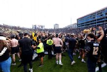 Deion Sanders endorses Buffs fans storming field despite fine