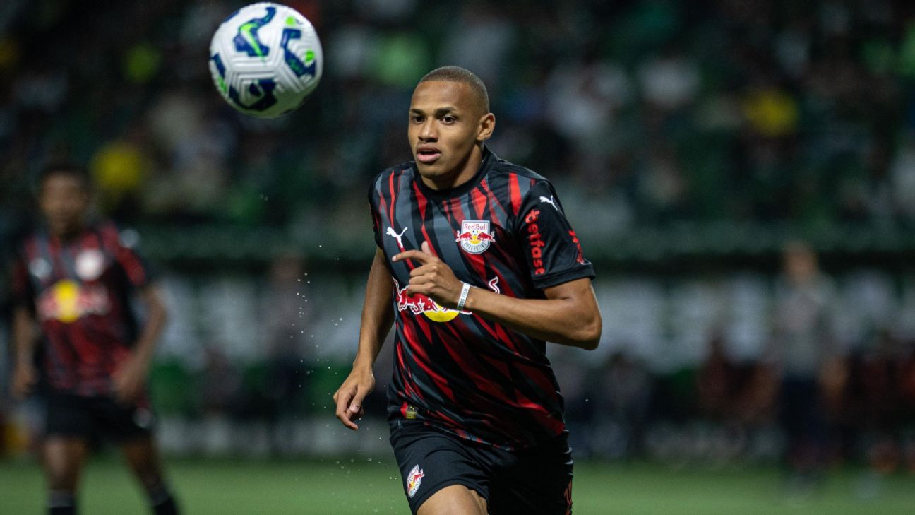 Jhon Jhon critica arbitragem após jogos contra o Palmeiras em casa