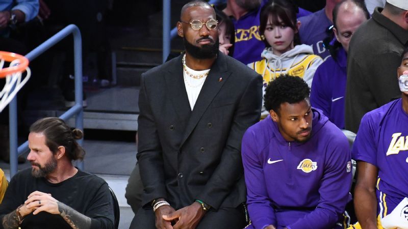 LeBron James Leads Lakers to Victory in Thrilling NBA Showdown