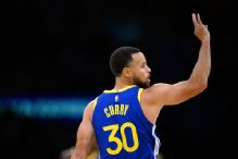 Sources: Warriors' Stephen Curry out 10 more days with knee issue