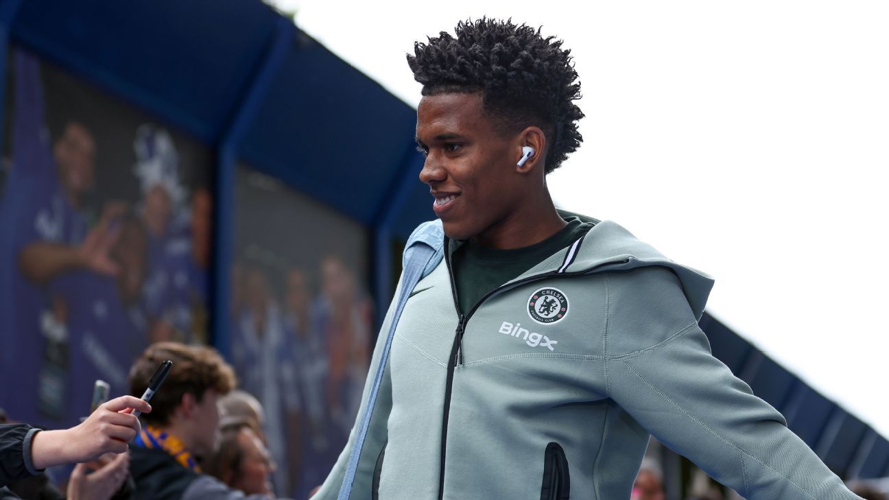 Estêvão revela 'saga' para acompanhar Palmeiras da Inglaterra e torcida contra a LDU: 'Vou mandar mensagem para incentivá-los'