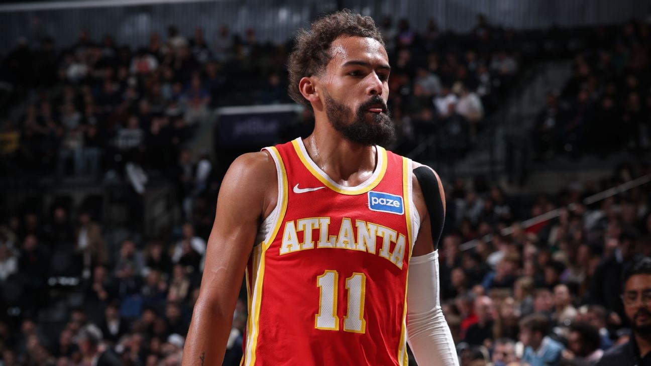 Hawks star Young exits game with knee sprain