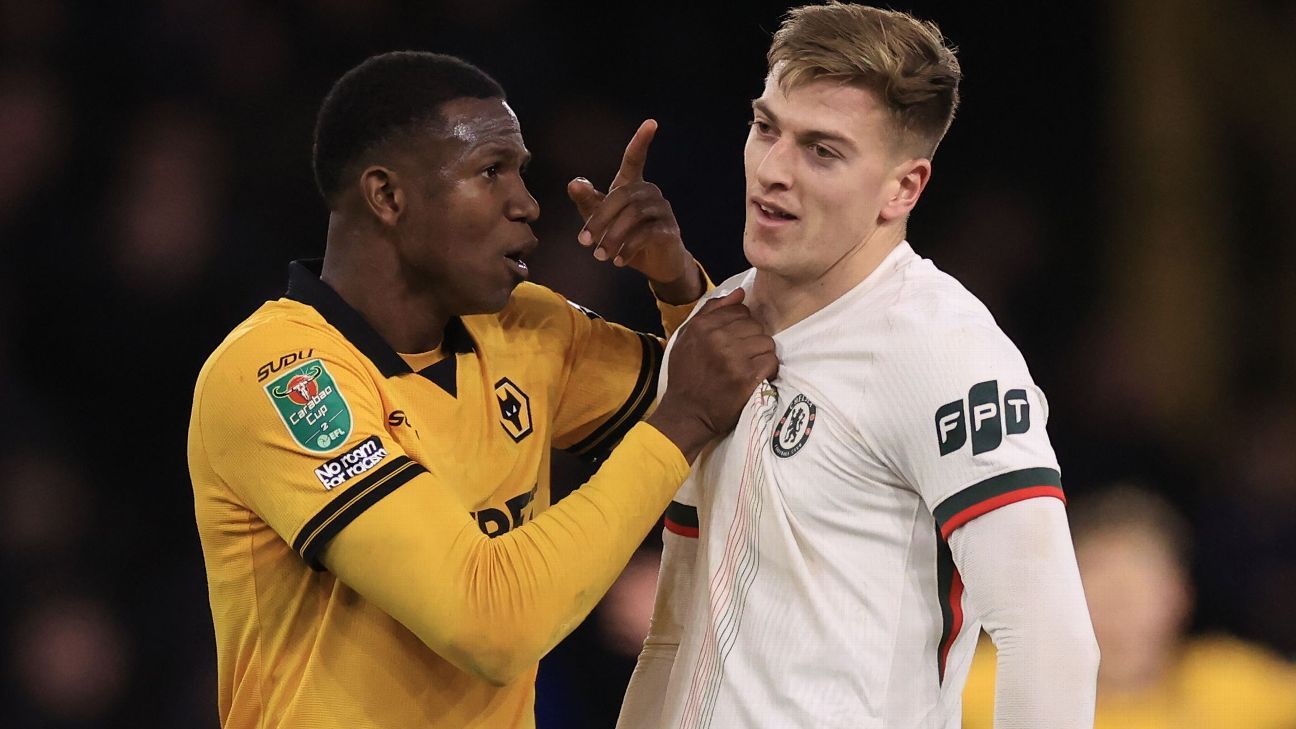 Técnico do Chelsea detona atacante por cartão vermelho 'estúpido' e dispara: 'Constrangedor'