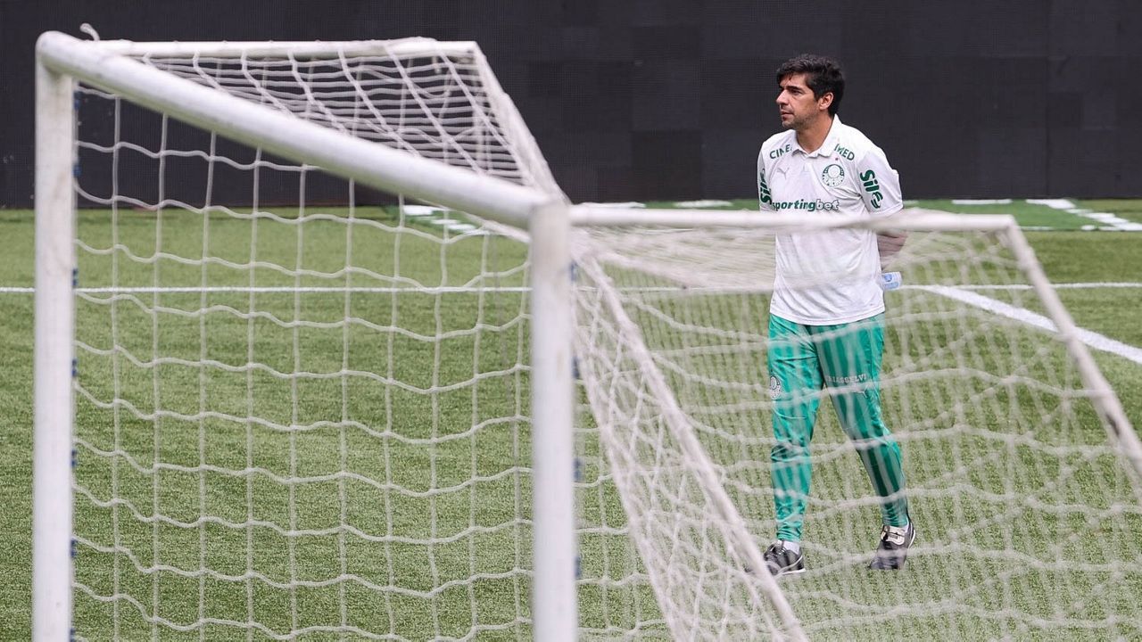 Palmeiras se prepara para reverter situação contra a LDU; novidades e time titular em pauta