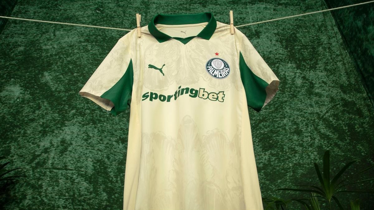 Camisa do Palmeiras usada no Mundial derrota gigantes europeus e é eleita mais bonita do mundo de fornecedora