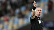 Simon diz que Daronco errou ao expulsar Marllon em Remo x Santos e critica VAR: 'Não é lance para se meter'