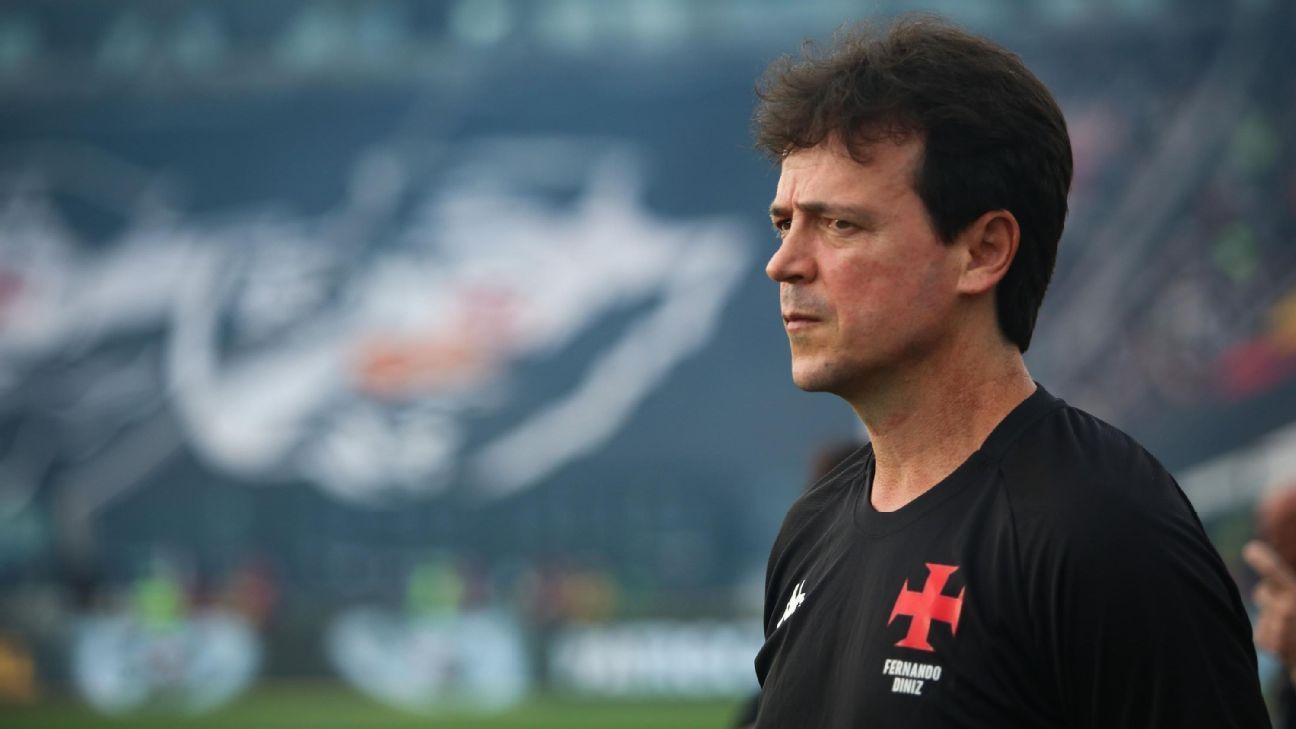 Diniz diz que Vasco 'entregou resultados' contra Juventude e São Paulo e se irrita com repórter: 'Não vou pelo like'