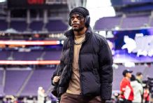 Ravens QB Lamar Jackson misses walk-through with toe injury