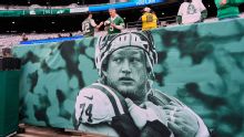 Jets rinden homenaje al fallecido Mangold con tributo prepartido
