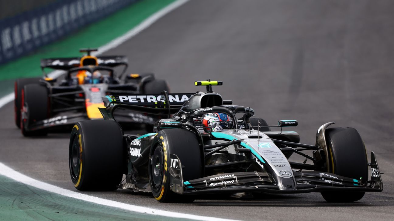 Antonelli Impresiona: Podio vs Verstappen y Futuro Brillante en F1 2 Andrea Kimi Antonelli y Max Verstappen luchando por la posición en las etapas finales del Gran Premio de Sao Paulo.