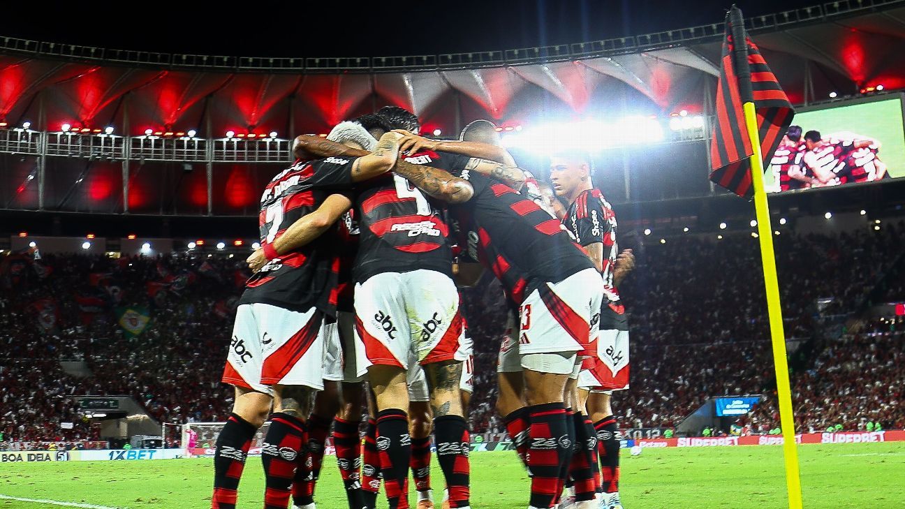 Flamengo reduz diferença e se aproxima do Palmeiras na briga pelo título.